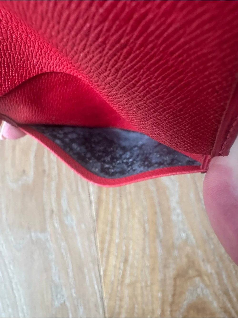 LV Red Textured Leather Card Holder - Picture 5 of 6